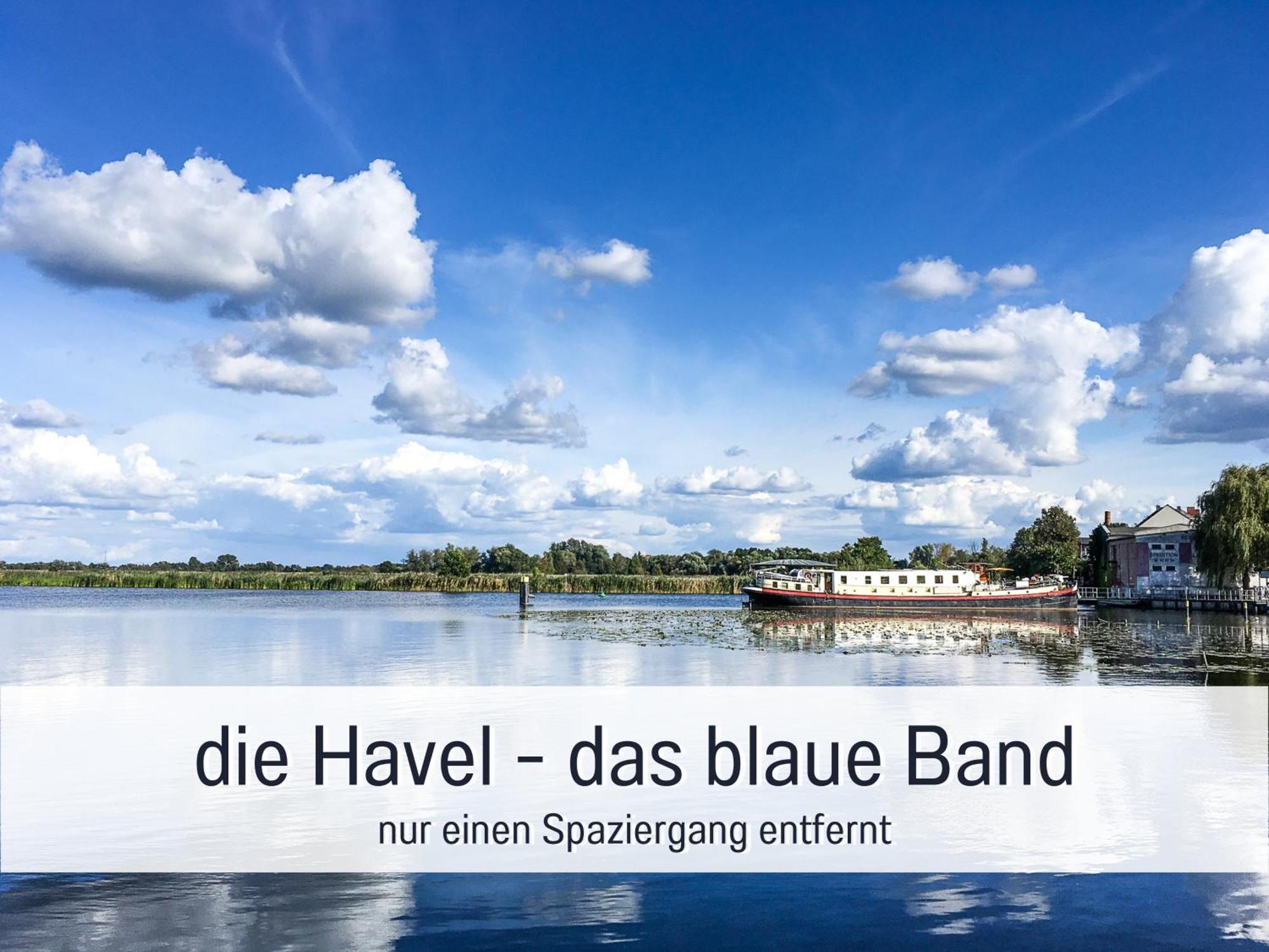 Lichtdurchflutete Moderne Stadtwohnung, Kueche, Waschtrockner, Smarttv Brandenburg  Bagian luar foto